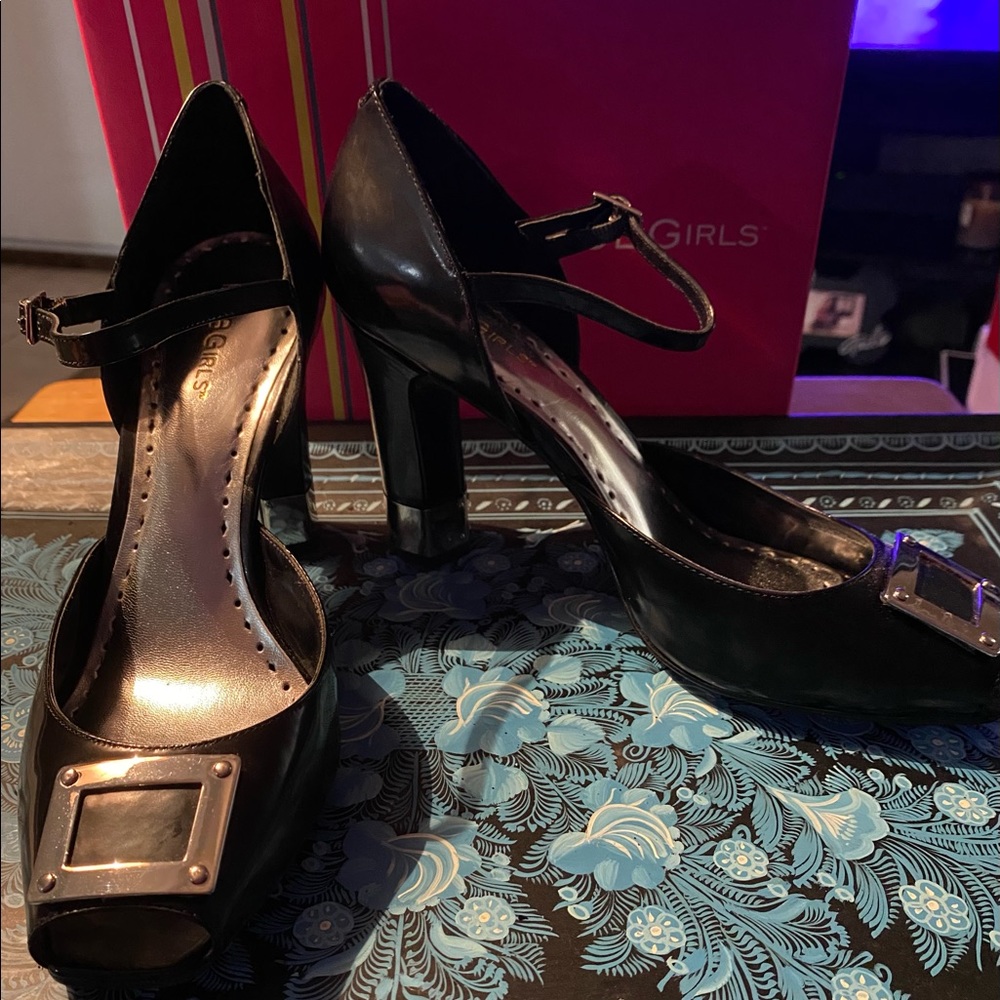 BCBGirls BG-Darleen Heels.